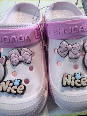 New Lightweight Clogs Slip On Summer Water Shoes Zhubaba with Charms
